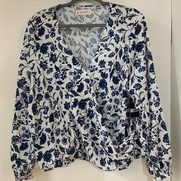 NWT Lucky Brand Long Sleeve Surplice V-Neck Blouse, XXL - Picture 4 of 10